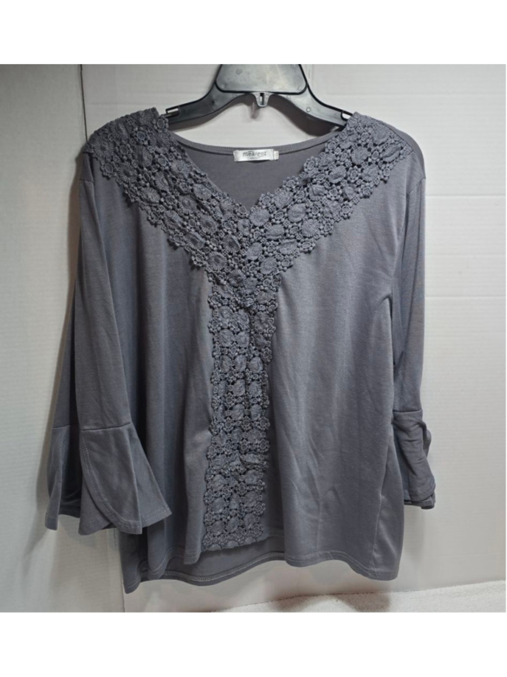 Women's mea veor Gray Crochet V-Neck Long Sleeve Tee Plus XXL